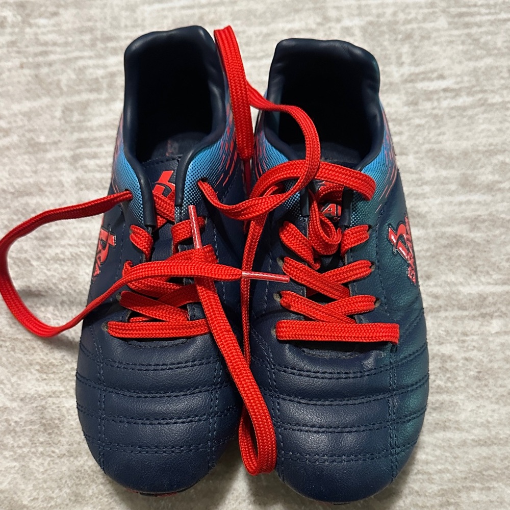 Brava kids Cleats
